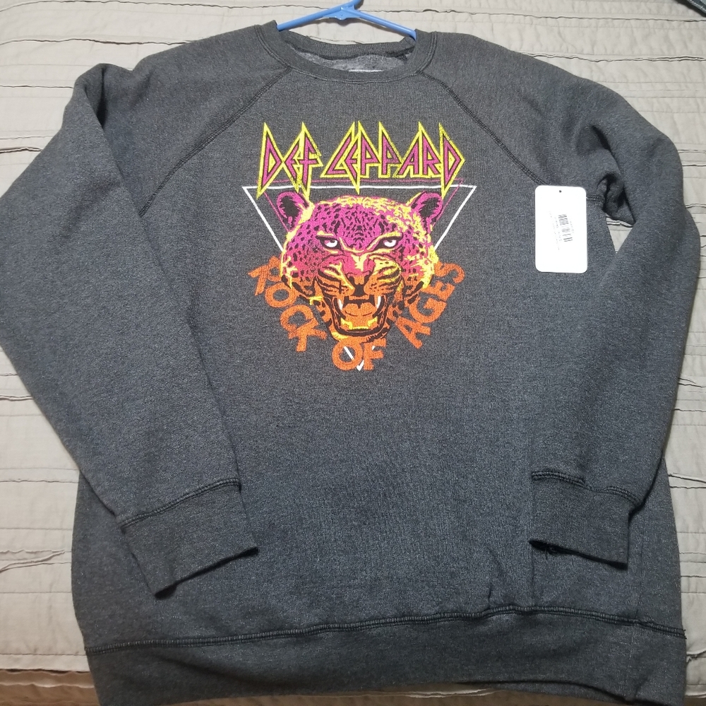 Retro Brand Def Leppard sweatshirt. Medium. Womens.
